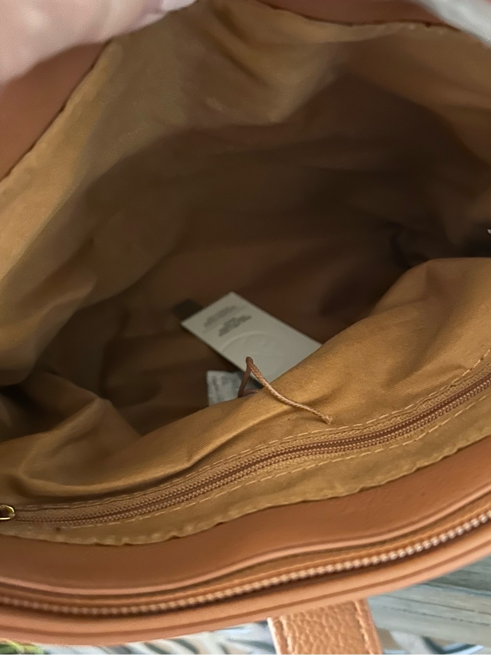 Low start ****Leather Bucket Shoulder Bag in Warm Tan - Picture 6 of 6